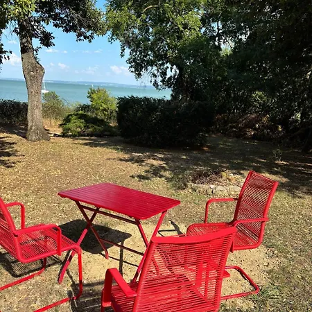 Nagyi Nyaraloja - Vizparti * Balatonszepezd