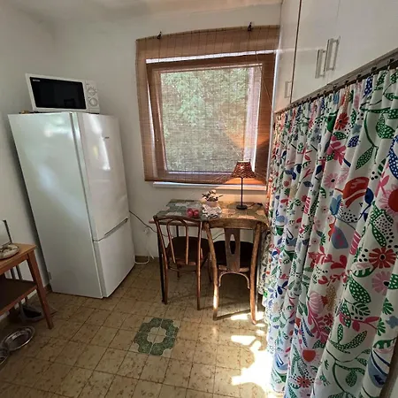 Nagyi Nyaraloja - Vizpartkoezeli, Par Lepesre A Balatontol Prázdninový dům Balatonszepezd